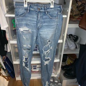 American eagle ripped light washed jeans